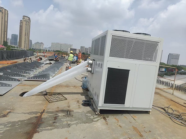 風冷式循環(huán)冷風機安裝現(xiàn)場